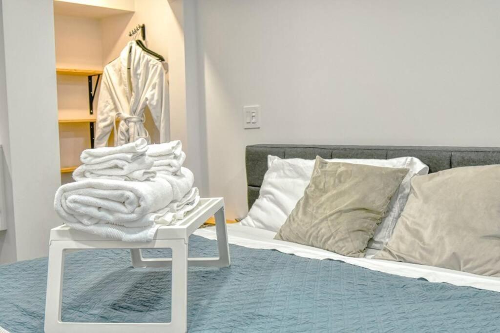 The Ox + Bow Apartamento Portage la Prairie Exterior foto