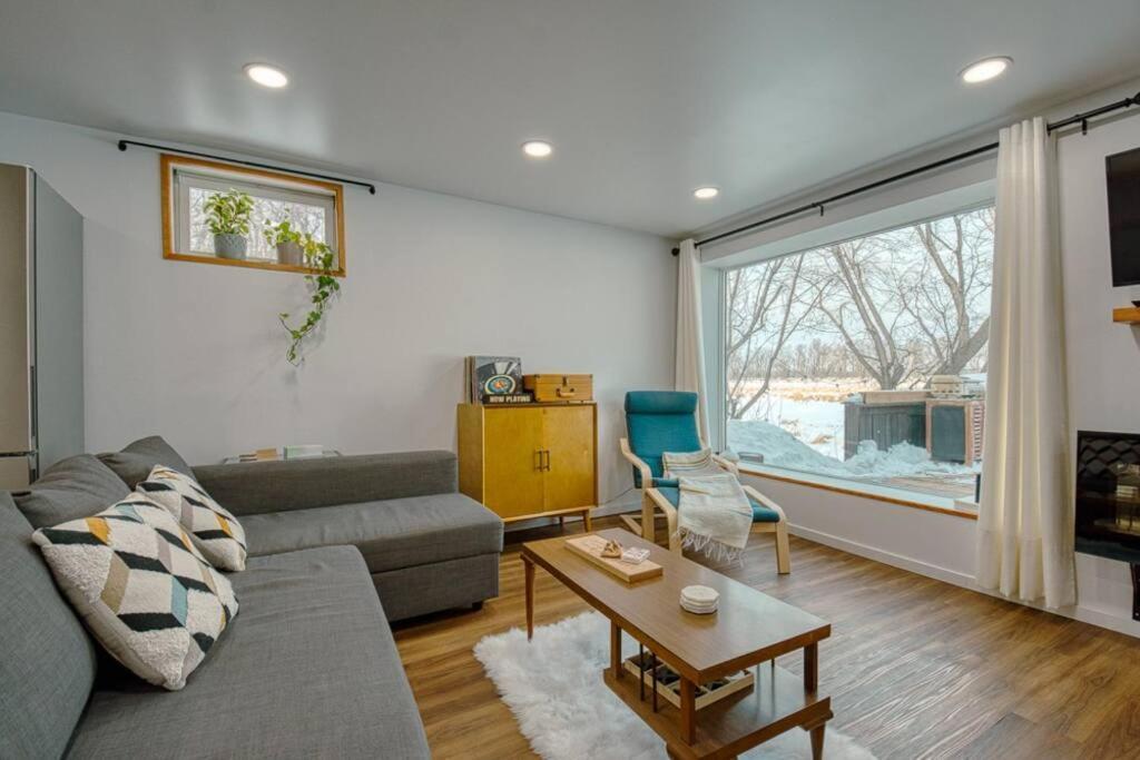 The Ox + Bow Apartamento Portage la Prairie Exterior foto