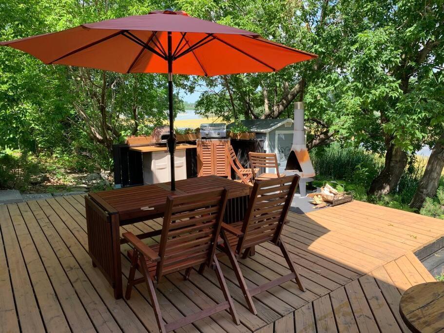 The Ox + Bow Apartamento Portage la Prairie Exterior foto